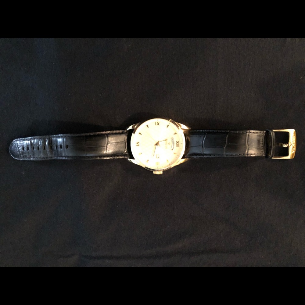 Used men’s gold stainless steel Invicta watch